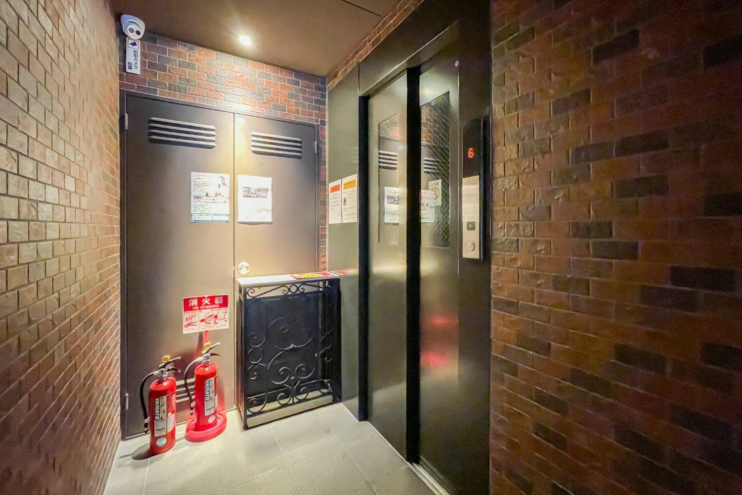 Megadome West Apartemen Osaka